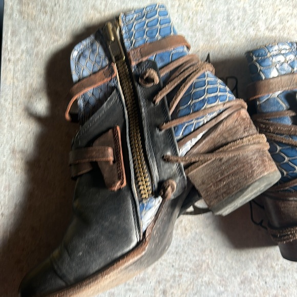 Freebird by Steven - Picture 8 of 15